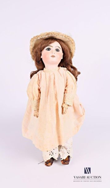 null French doll, with bisque head, open mouth, unmarked, JUMEAU type, marked "9"...