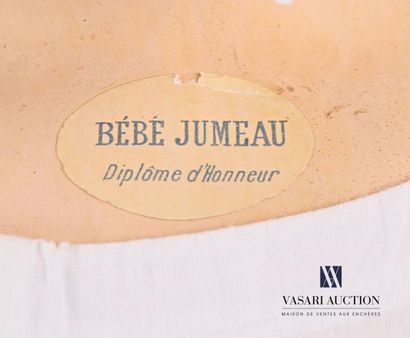 null Bébé JUMEAU, with cast biscuit head, closed mouth, marked " DEPOSE TETE JUMEAU...