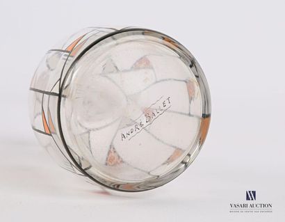 null BACCARAT - BALLET André (1885-1959)
Deux flacons couverts en cristal à décor...