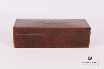 null Glove box made of burr veneer inlaid in sheet in net frames, it opens by a lid...