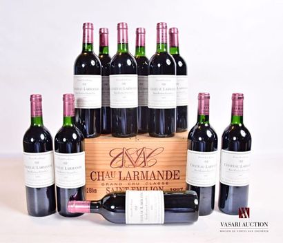 null 11 bouteilles	Château LARMANDE	St Emilion GCC	1997
	Et.: 10 impeccables, 1 un...