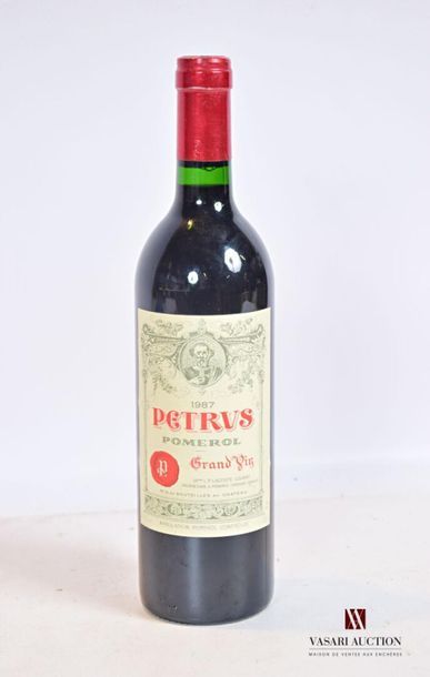 null 1 bouteille	PÉTRUS	Pomerol	1987
	Et. impeccable. N : mi goulot.		
