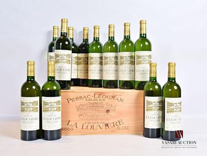 null 12 bouteilles	Château LA LOUVIÈRE	Graves blanc	2000
	Et. excellentes. N : 4...