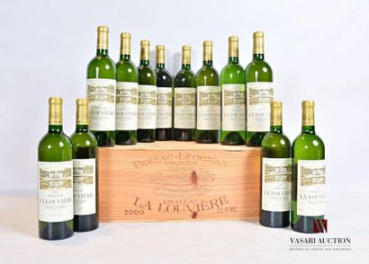 null 12 bouteilles	Château LA LOUVIÈRE	Graves blanc	2000
	Et. excellentes. N : 9...