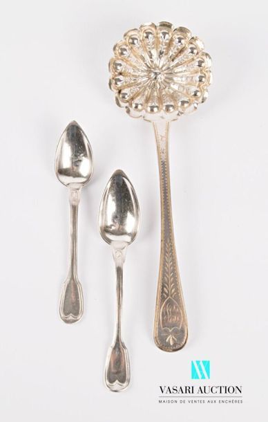 null Silver sprinkling spoon (1819-1838), the handle hemmed with a guilloche pattern...