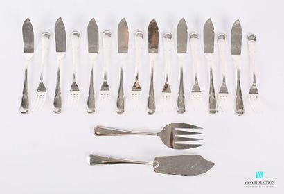 null A suite of eight fish cutlery and one fish serving set, the violin and tri-lobed...
