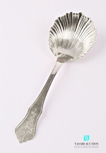 null Cream spoon in silver, the moving handle with engraved flower decoration, the...