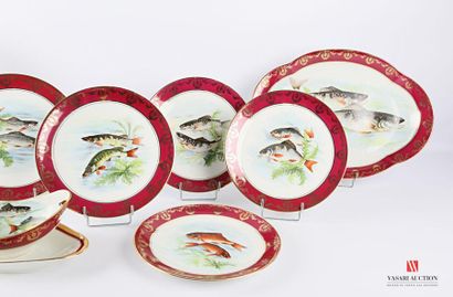 null LIMOGES
White porcelain fish serving dish decorated with polychrome-treated...