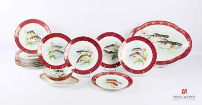 null LIMOGES
White porcelain fish serving dish decorated with polychrome-treated...