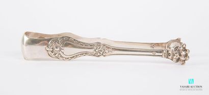 null Silver sugar tongs 800 thousandths, the violin arms adorned with nets are decorated...