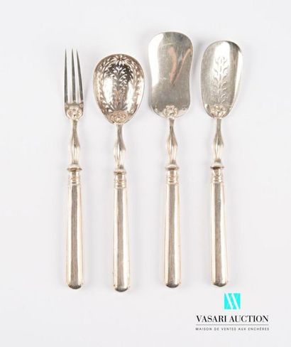 null Four-piece silver hors d'oeuvre set, the silver handle is filled with silver...