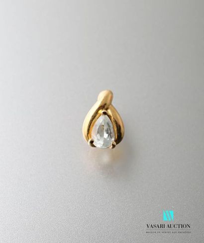 null Pendant in yellow gold 750 thousandths set with a pear cut aquamarine 
Gross...