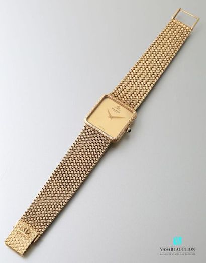 null Baume et Mercier, montre bracelet d'homme des années 1970, en or jaune 750 millièmes,...