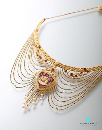 null Luigi Palloti, drapery necklace in yellow gold 750 thousandths. It is composed...