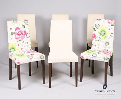 null Suite of six chairs in wood and fabric, with straight backs, they rest on four...