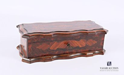 null MAISON GELLER
Rectangular shaped box in rosewood veneer, rosewood and burr in...