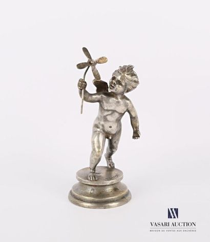 null DREUX P
Angelot holding a flower
Bronze with silver patina
Signed on the terrace
Top....