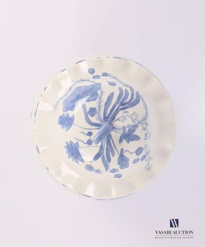 null CHINE
Potiche couverte de forme ronde à panse ventrue en porcelaine blanche...