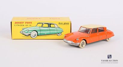 DINKY TOYS Citroën DS 19 with windows - Ref.:...