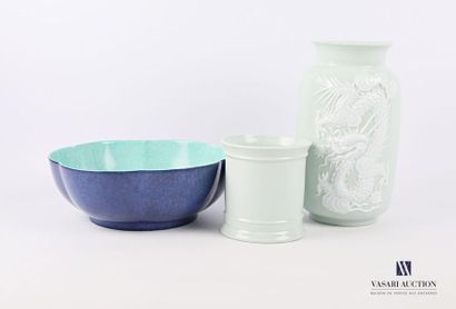 Porcelain set comprising a vase decorated...