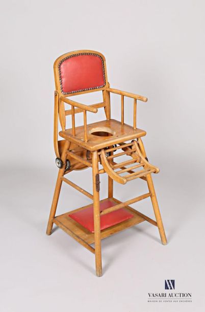 null Children's chair that can form a desk in natural wood, the seat discovering...