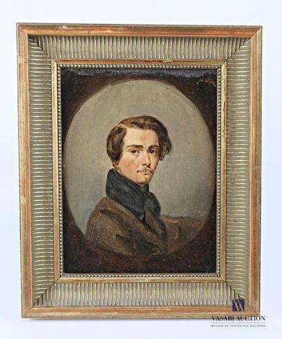 null French school of the 19th century
Portrait of a man
Oil on canvas
(small jumps...