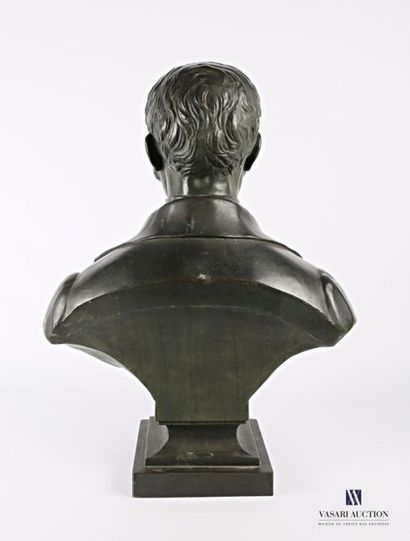 null École française du XIXème siècle
Portrait d'homme en buste
Bronze à patine brune
Signé...