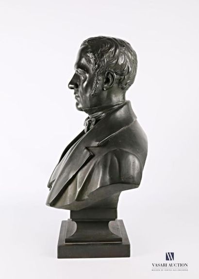 null École française du XIXème siècle
Portrait d'homme en buste
Bronze à patine brune
Signé...