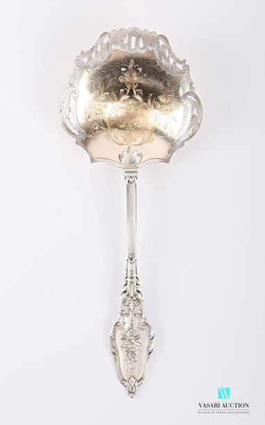 null Strawberry spoon in silver, the amati handle is decorated with leafy staples...
