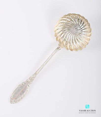 null Silver sprinkling spoon, the handle decorated with fillets and ribbons is finished...