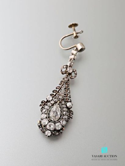 null Napoleon III gold 750 thousandths pendant: a drop of four small round diamonds...