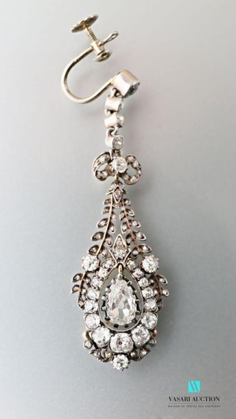 null Napoleon III gold 750 thousandths pendant: a drop of four small round diamonds...