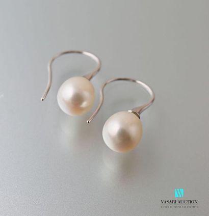 null Pair of 925 sterling silver earrings decorated with a white pearl 
Gross weight:...