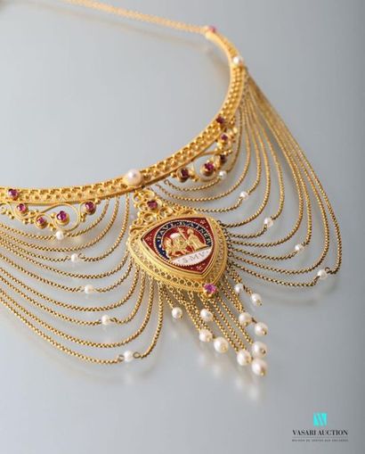 null Luigi Palloti, collier draperie en or jaune 750 millièmes. Il est composé d'une...