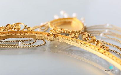 null Luigi Palloti, collier draperie en or jaune 750 millièmes. Il est composé d'une...