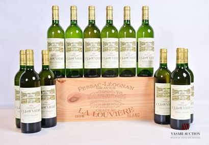null 12 bouteilles	Château LA LOUVIÈRE	Graves blanc	1998
	Et. impeccables. N : mi...