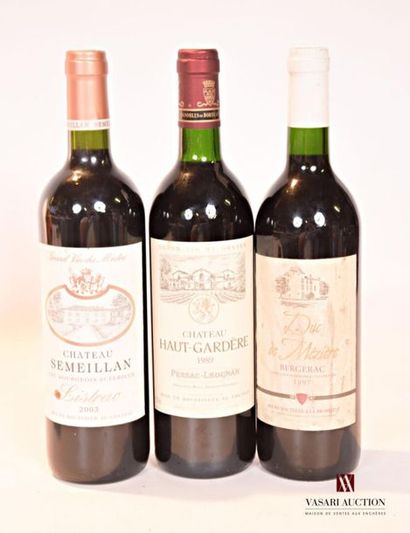 null Lot of 3 bottles including:
1 bottleChâteau SEMEILLANListrac CBS2003
1 bottleDUC...