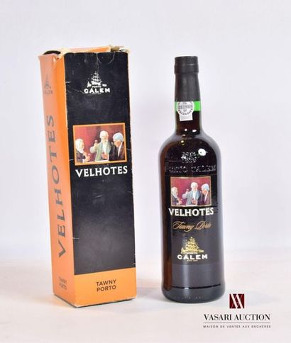 null 1 bouteille	Porto CALEM Velhotes Tawny		
	20° - 75 cl. Présentation et niveau,...