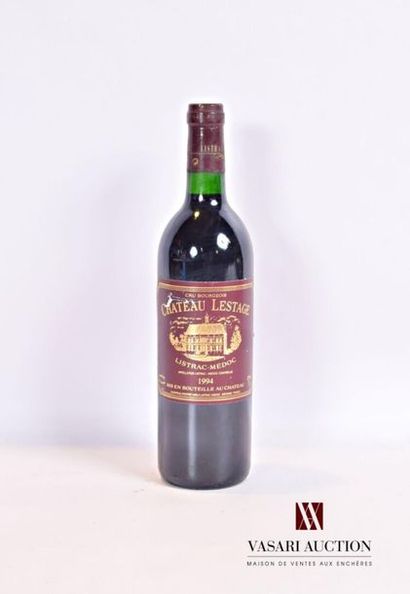 null 1 bouteille	Château LESTAGE	Listrac Médoc	1994
	Et. à peine tachée (1 griffure)....