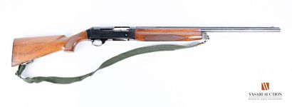 null Fusil de chasse semi automatique modèle 121 SL 80, calibre 12/70, fabrication...