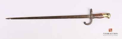 null Sabre-baïonnette GRAS modèle 1874, lame poinçonnée de 52,4 cm, marquée au dos...
