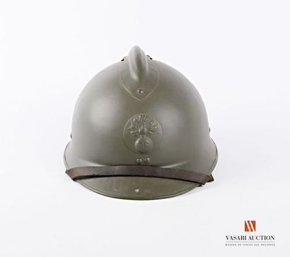 null Armée française : casque Adrian modèle 1926, attribut circulaire à la grenade,...