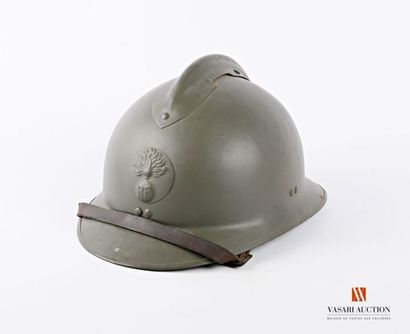 null Armée française : casque Adrian modèle 1926, attribut circulaire à la grenade,...