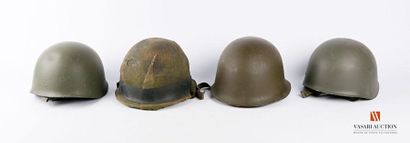 null Armée française : casques lourds modèle 51 kakis, 2 exemplaires, casque modèle...