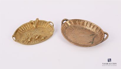 null Set of two bronze tidy trays representing wicker baskets, one decorated with...