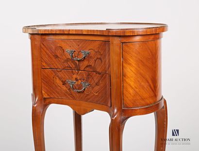 null Kidney table in natural wood and rosewood veneer, the front opening by two drawers...