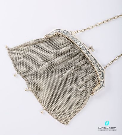 null Bag in silvery metal mesh, the closure decorated with leafy and flowery branches.

(missing...