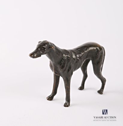 null Bronze subject with brown patina representing a greyhound.

Top. : 6,5 cm -...