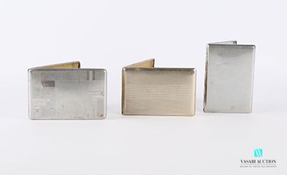 null Set of three hinged cigarette cases comprising :

Rectangular-shaped cigarette...