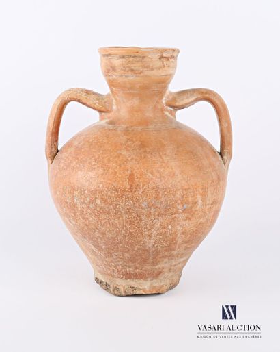 null Terracotta-handled goat with baluster-shaped handles

(wear and tear)

High....